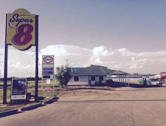 Super 8 By Wyndham Smoky Lake Ngoại thất bức ảnh